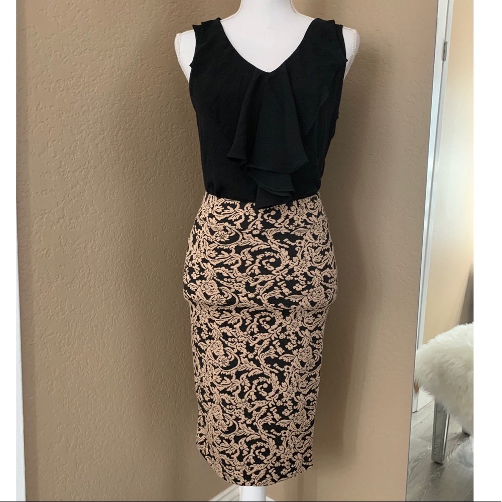 Ruffled blouses with floral pencil skirt
